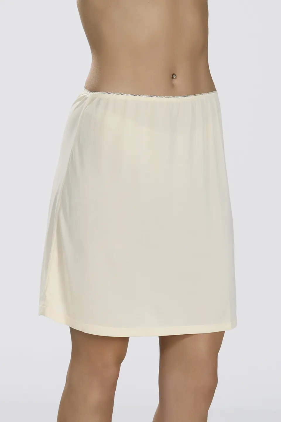 Jupă damă deasupra genunchiului, culoare bej