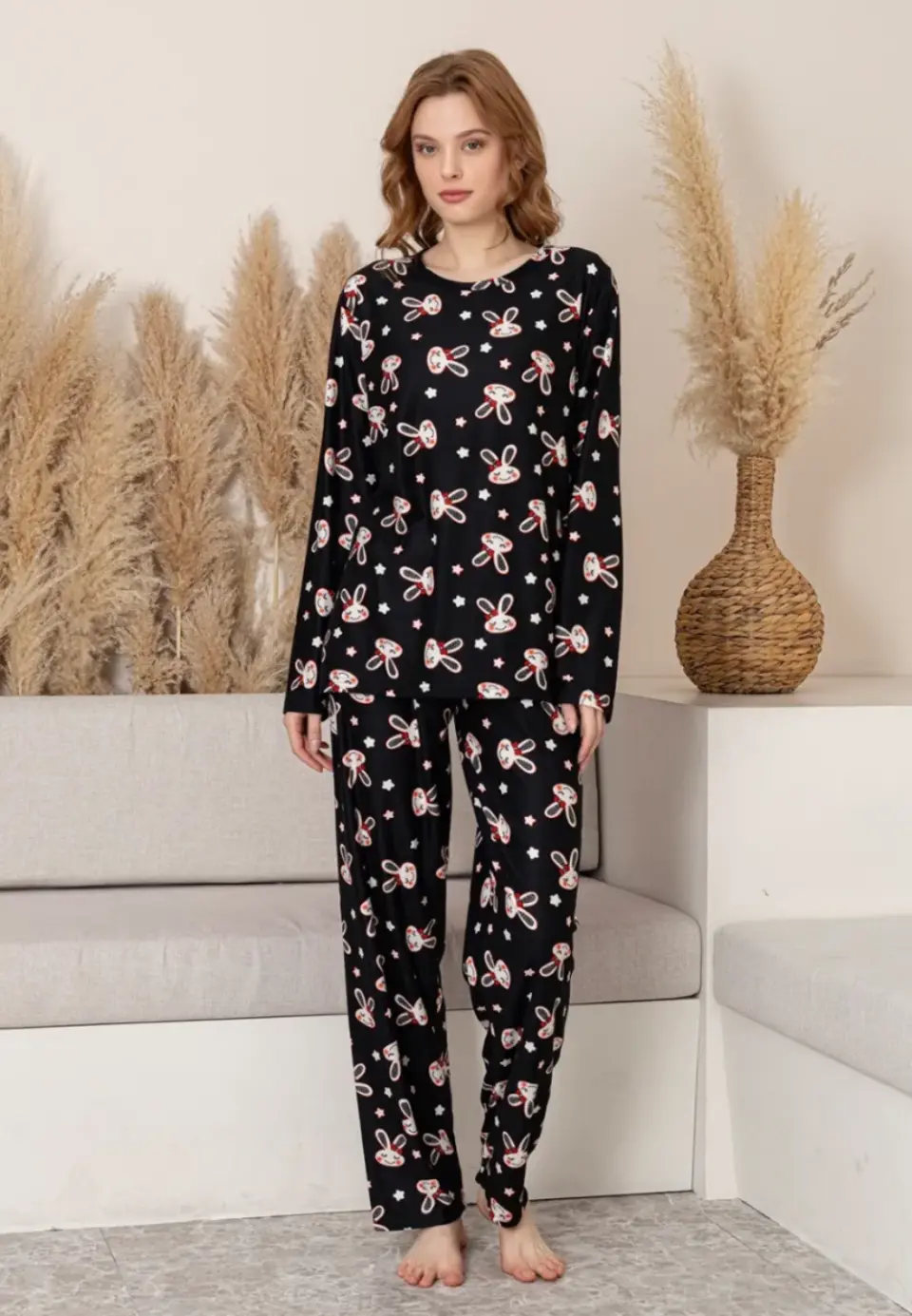Pijama Damă Neagră cu Imprimeu Iepuraș – Mâneci și Pantaloni Lungi