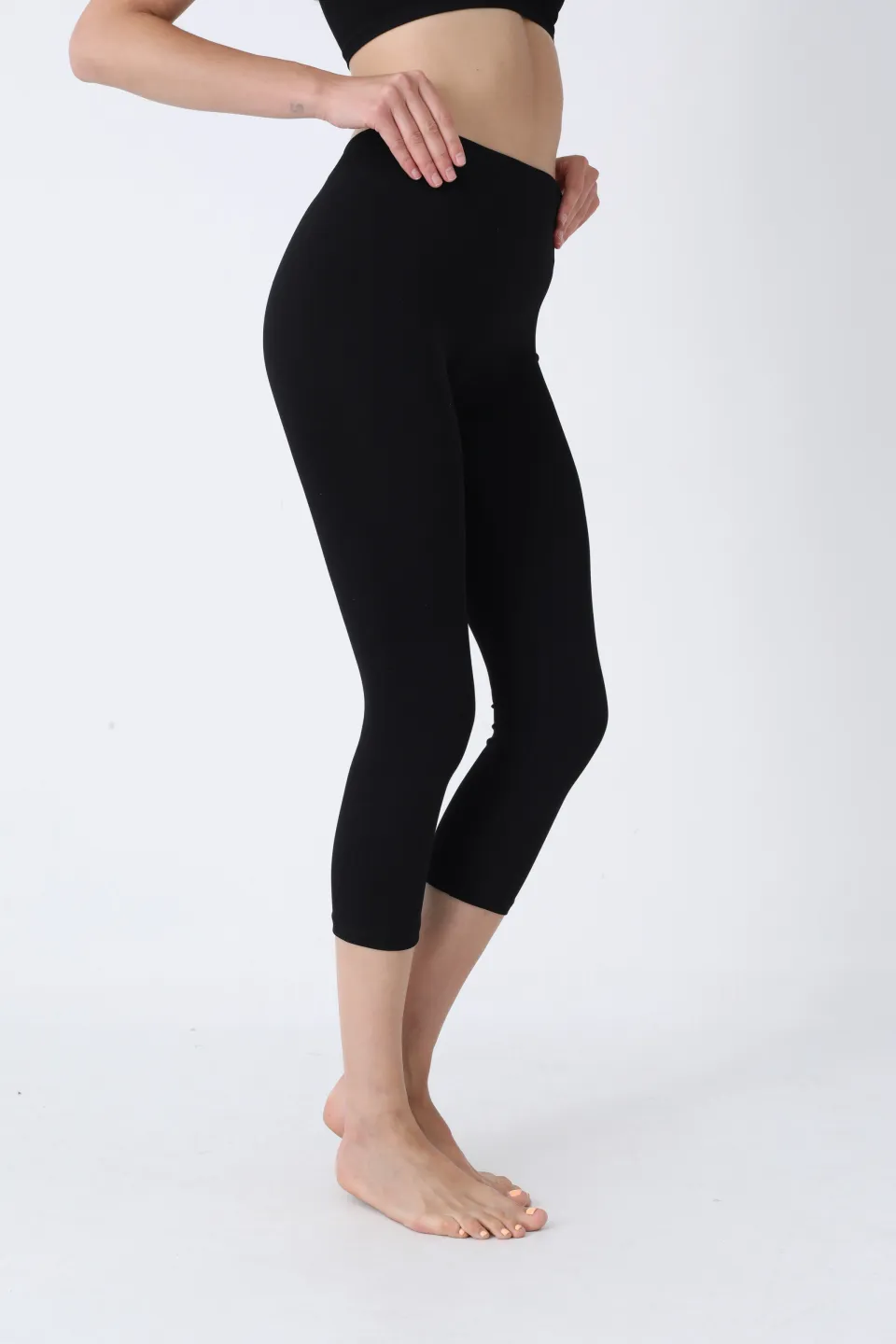 Colanți 3/4 damă negri cu talie înaltă – material opac, elastic