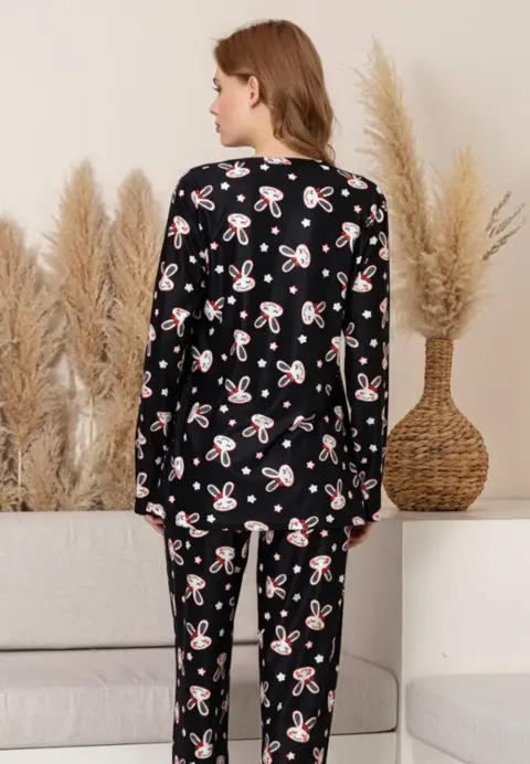 Pijama Damă Neagră cu Imprimeu Iepuraș – Mâneci și Pantaloni Lungi