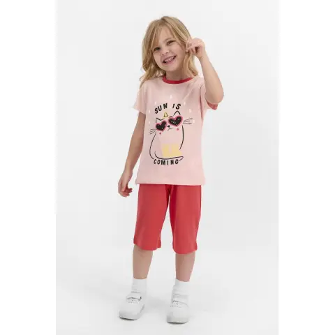 Pijamale de fetițe cu tricou și pantaloni 3/4 din bumbac, model Sun Is Coming, culoare roz