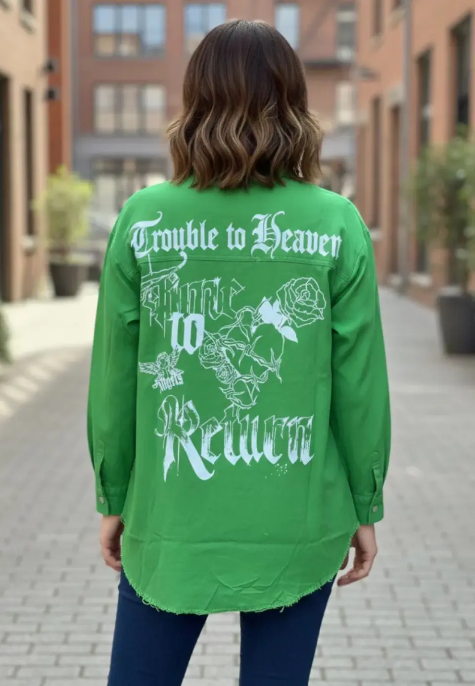 Cămașă denim damă verde cu capse și imprimeu „It’s Only an Ilusion”