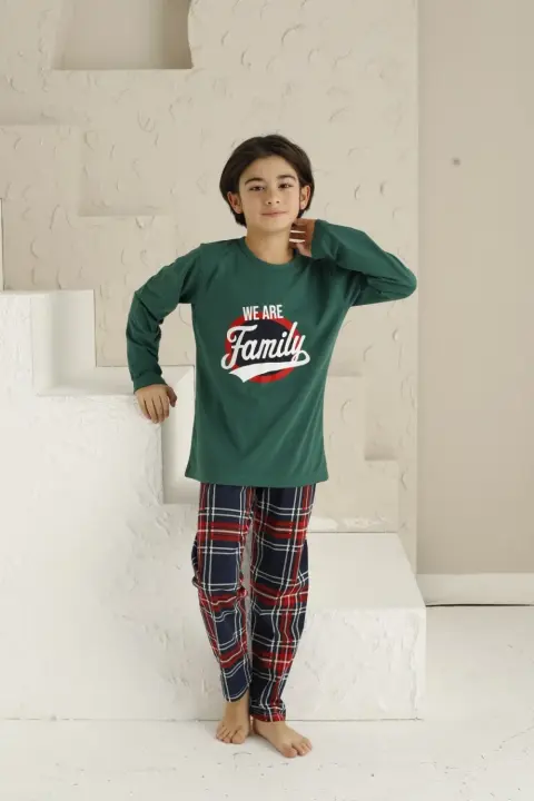 Pijama băieți, mânecă lungă si pantaloni lungi, imprimeu We Are Family